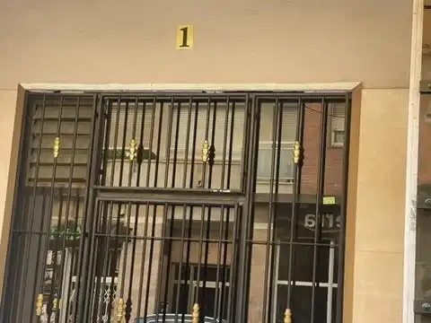 Flat with lift for sale in Centre, imagen 2