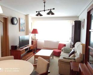 Sala d'estar de Apartament en venda en Ourense Capital  amb Parquet, Traster i Moblat