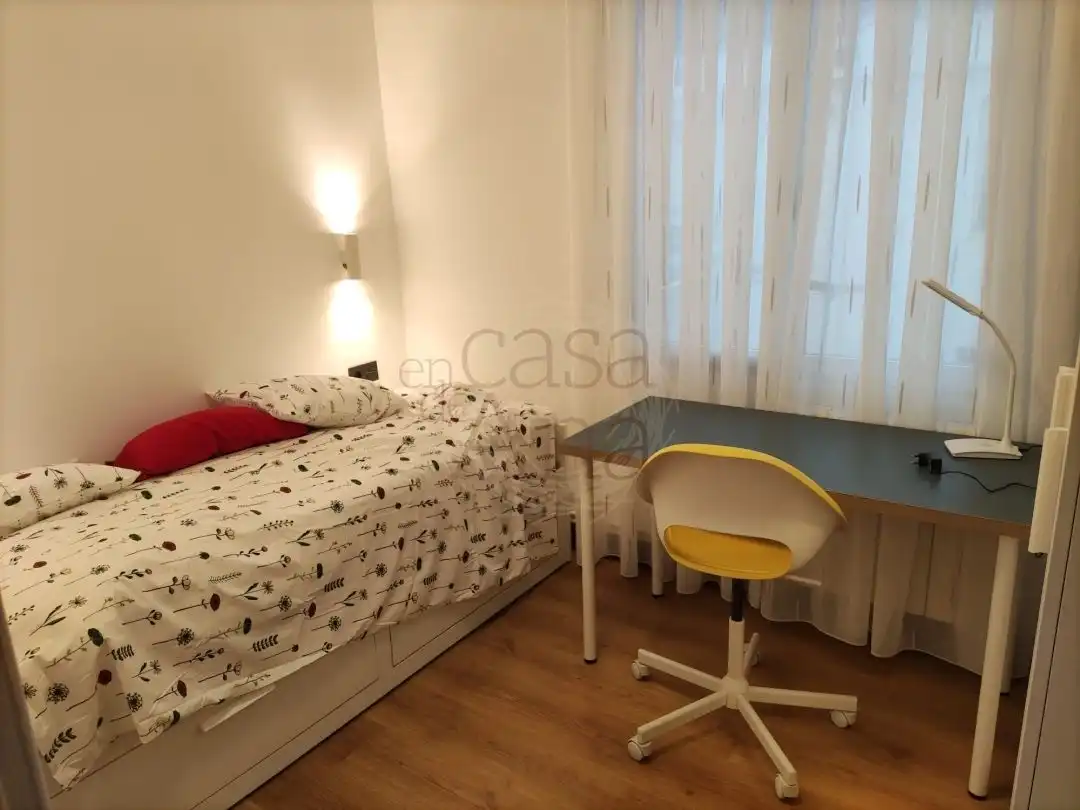 Habitación de Piso de alquiler en Bilbao  con Calefacción y Balcón