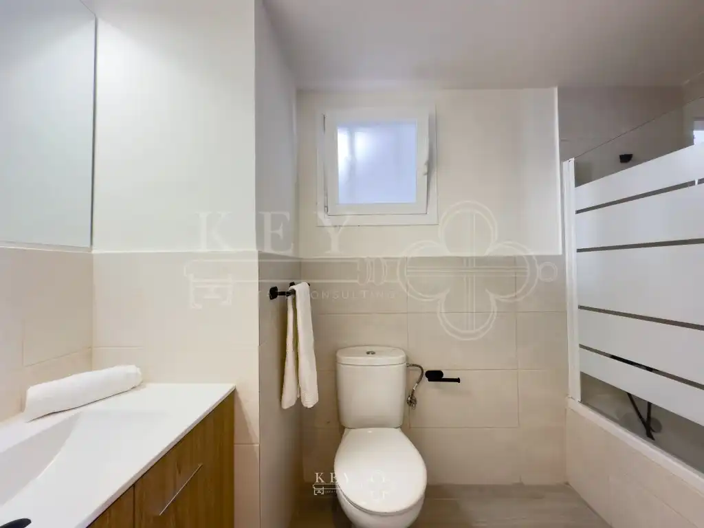 Bany de Apartament en venda en Ciutadella de Menorca amb Aire condicionat, Jardí privat i Piscina