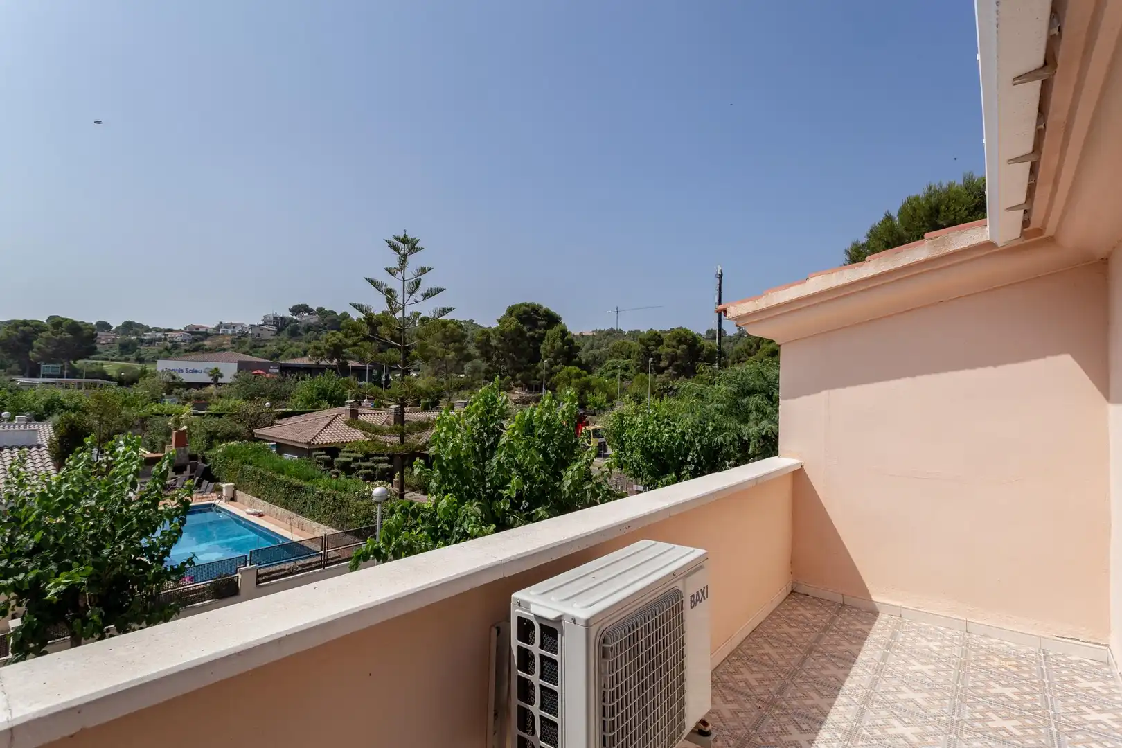 Terrassa de Casa adosada en venda en Salou amb Aire condicionat, Calefacció i Jardí privat