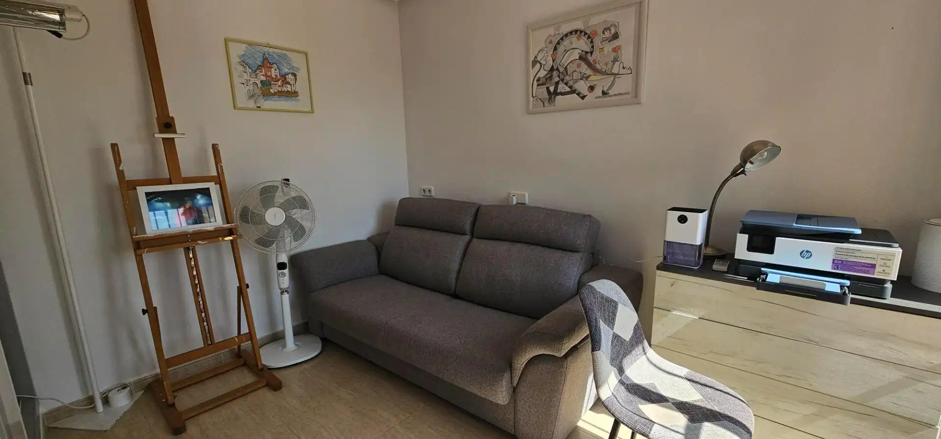 Sala d'estar de Casa o xalet en venda en El Raso