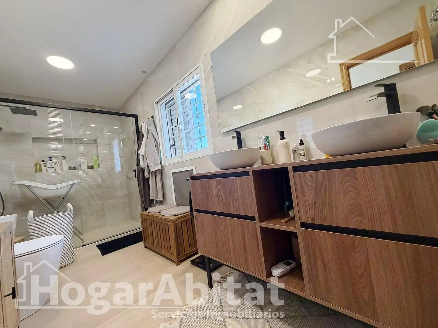 Bathroom of Houses for sale in Moncada  with Air Conditioner, Heating and Private garden