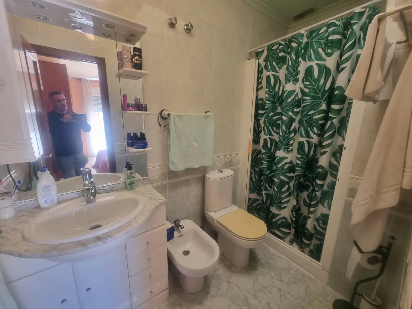 Bany de Casa o xalet en venda en Almería amb Aire condicionat, Calefacció i Jardí privat