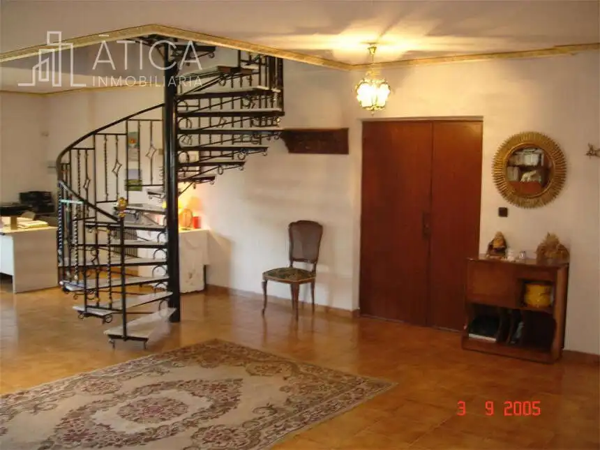 Houses for sale in Tormes - La Vega