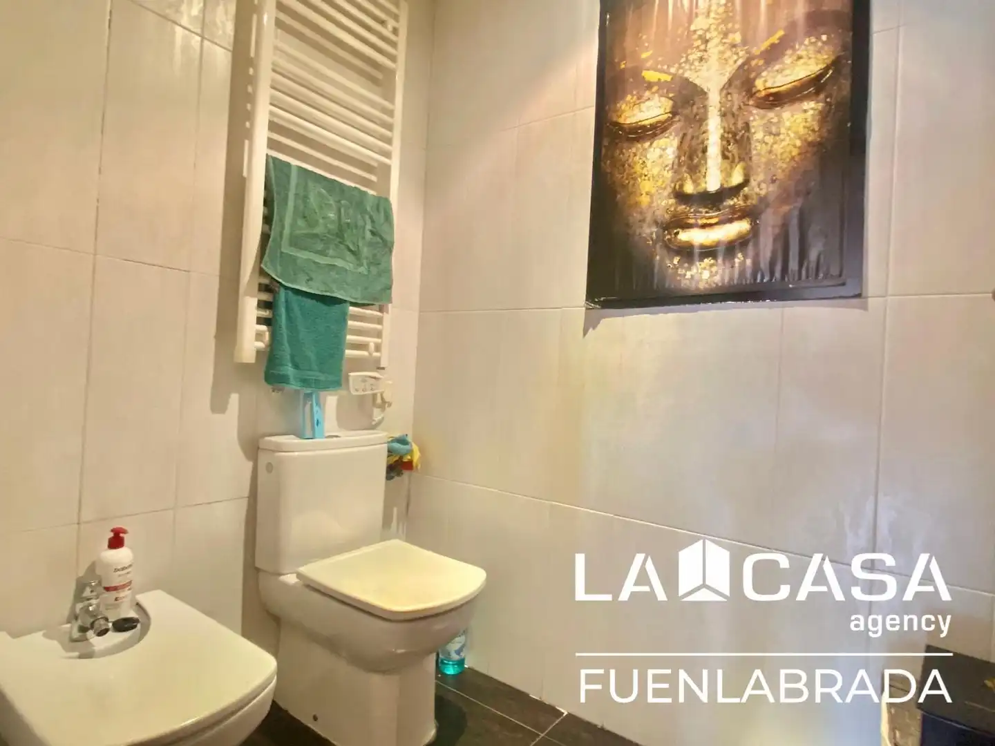Baño de Piso en venta en Fuenlabrada con Aire acondicionado, Trastero y Piscina