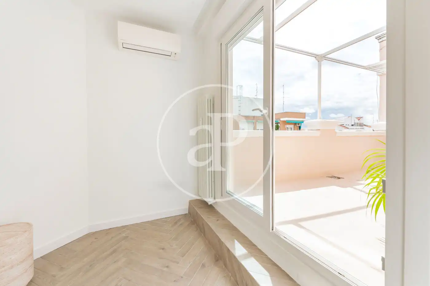 Bedroom of Flat for sale in Madrid  with Air Conditioner, Heating and Terrace