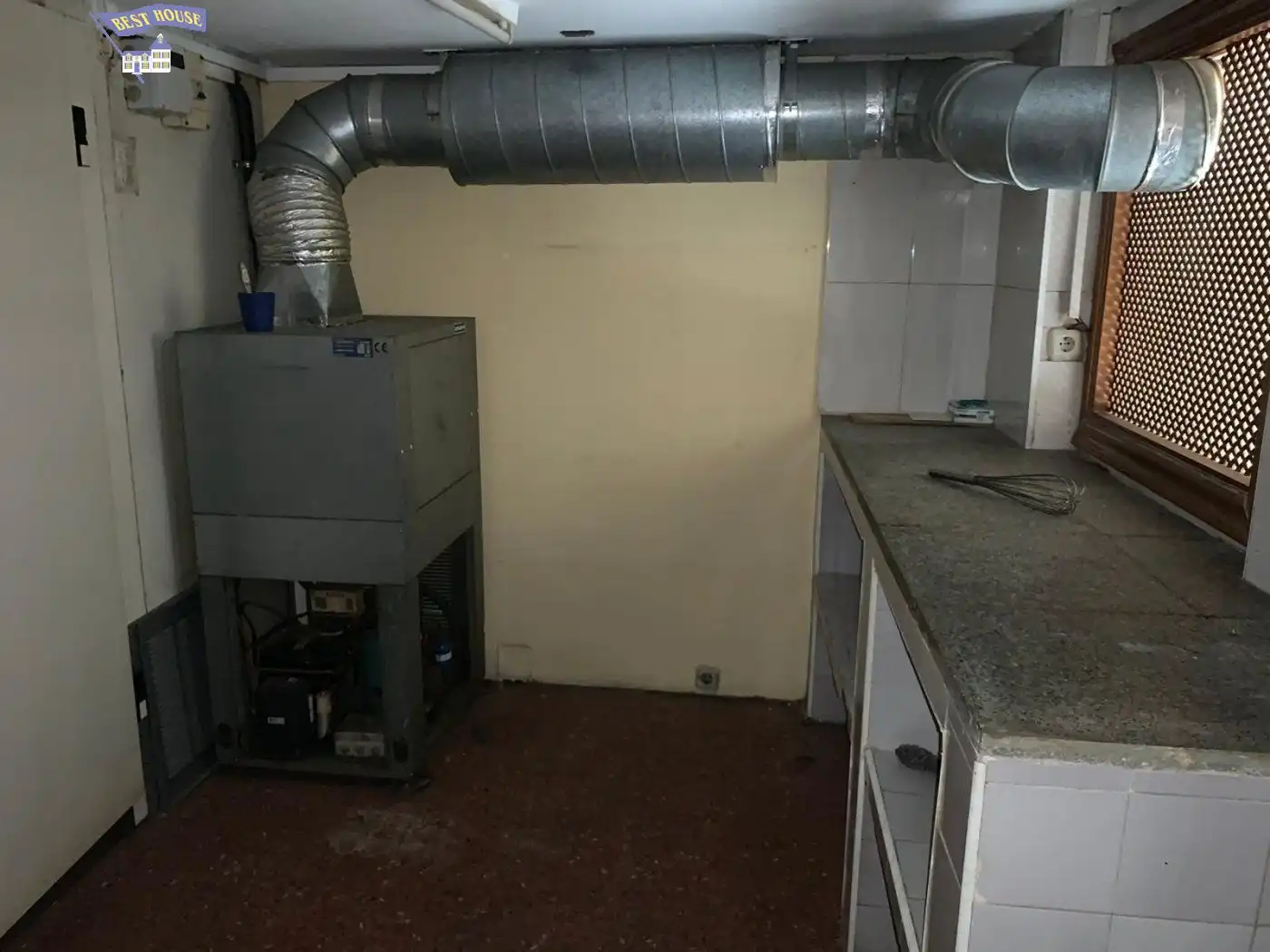 Local en venta en Casc Antic