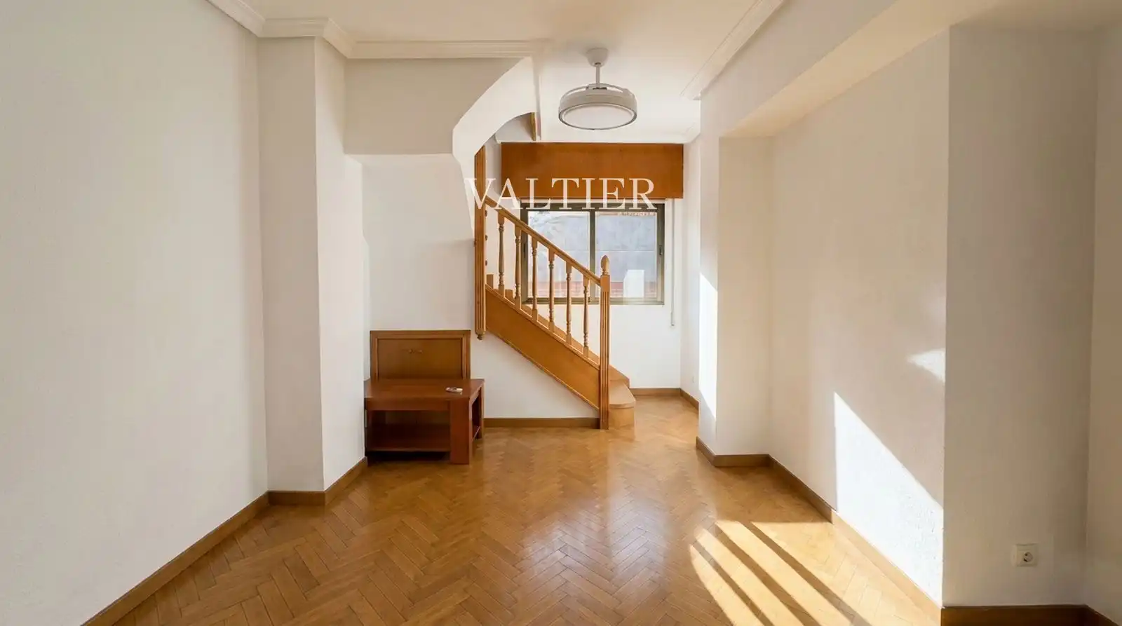 Attic for rent in DE GABRIEL DÍEZ, Cuatro Caminos - Azca