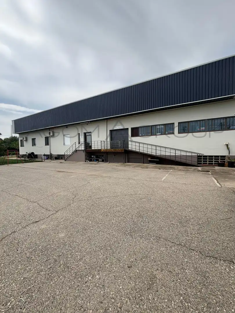 Vista exterior de Nave industrial en venta en Lleida