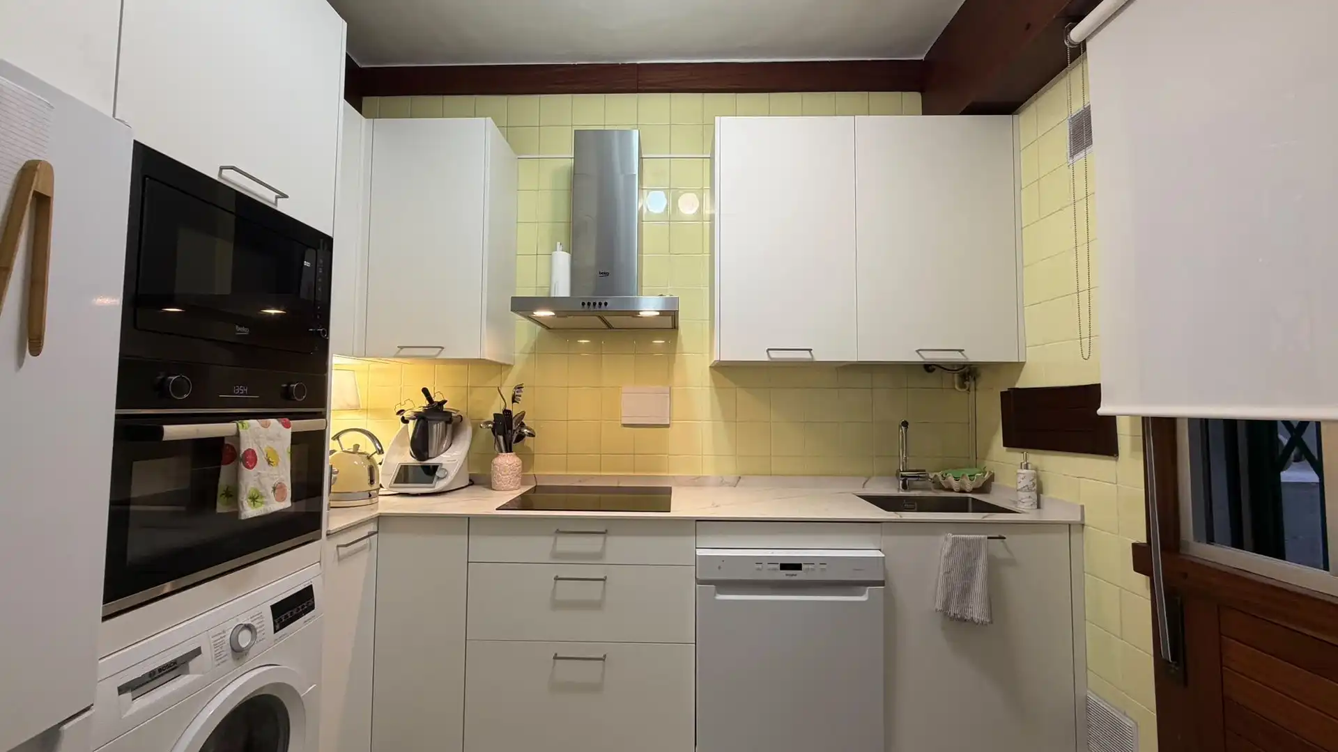 Kitchen of Flat for sale in Indautxu
