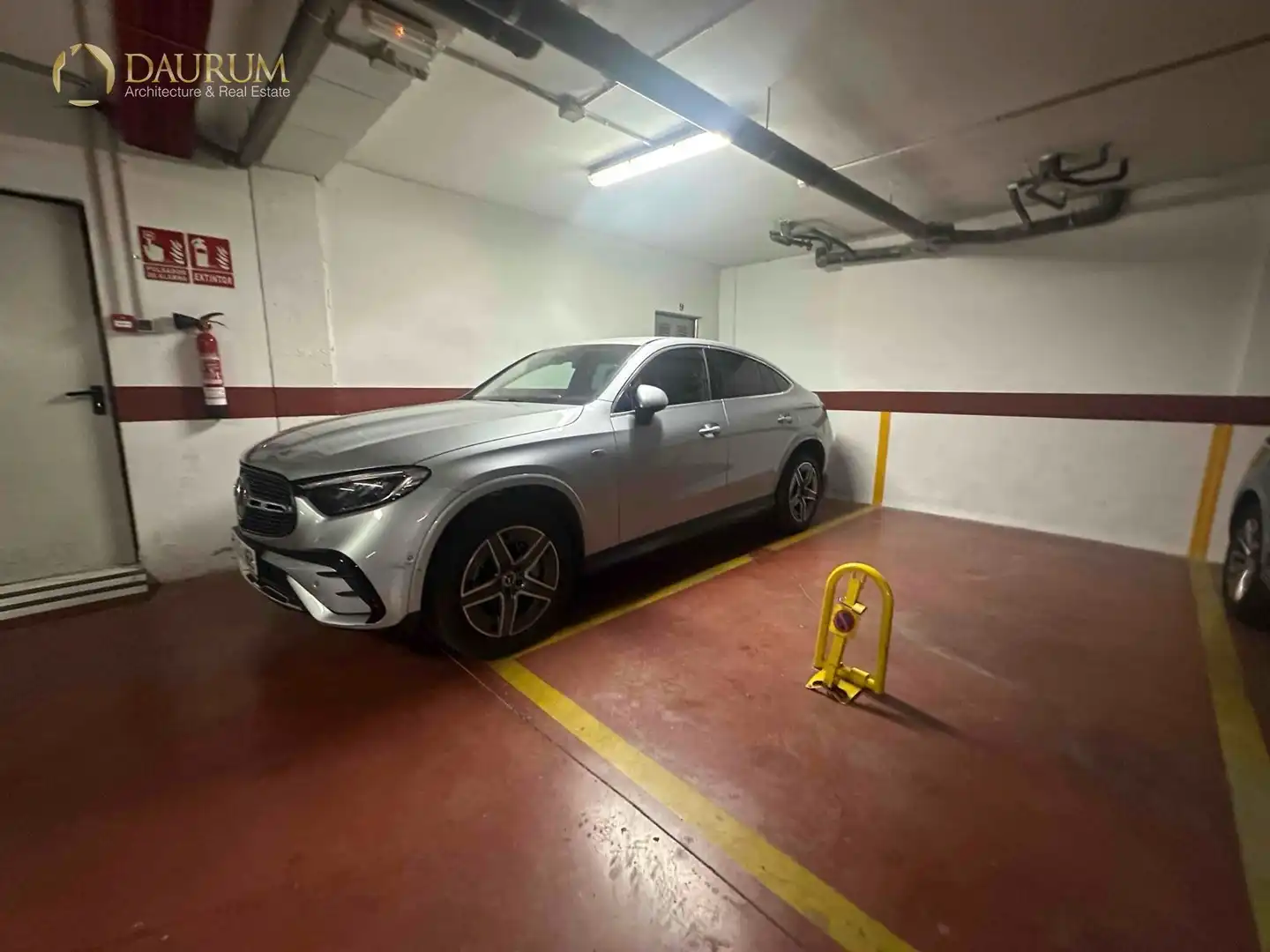 Parking of Flat for sale in Sevilla  with Air Conditioner, Heating and Terrace
