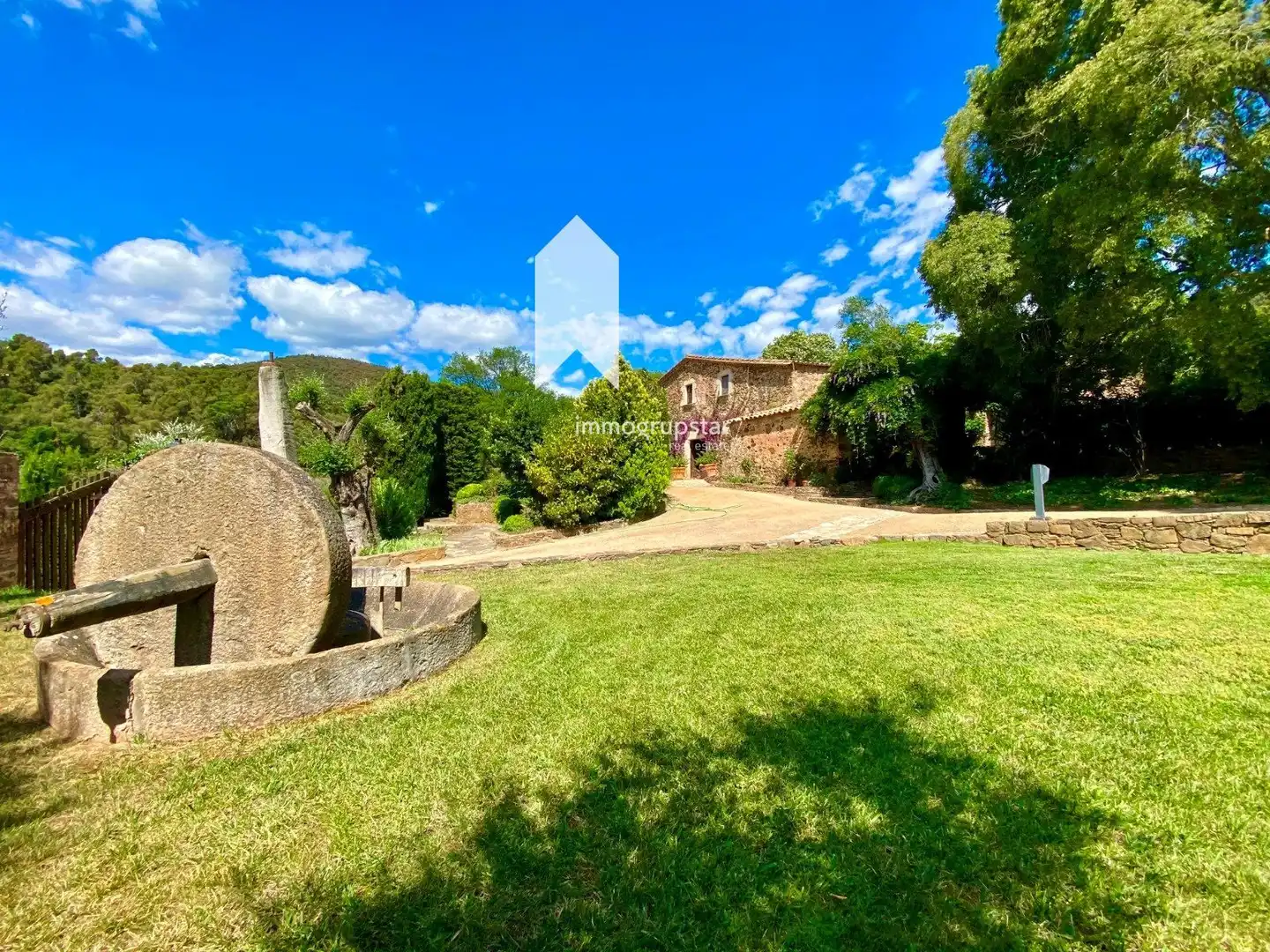Vista exterior de Finca rústica en venda en Vall-llobrega amb Aire condicionat, Calefacció i Terrassa