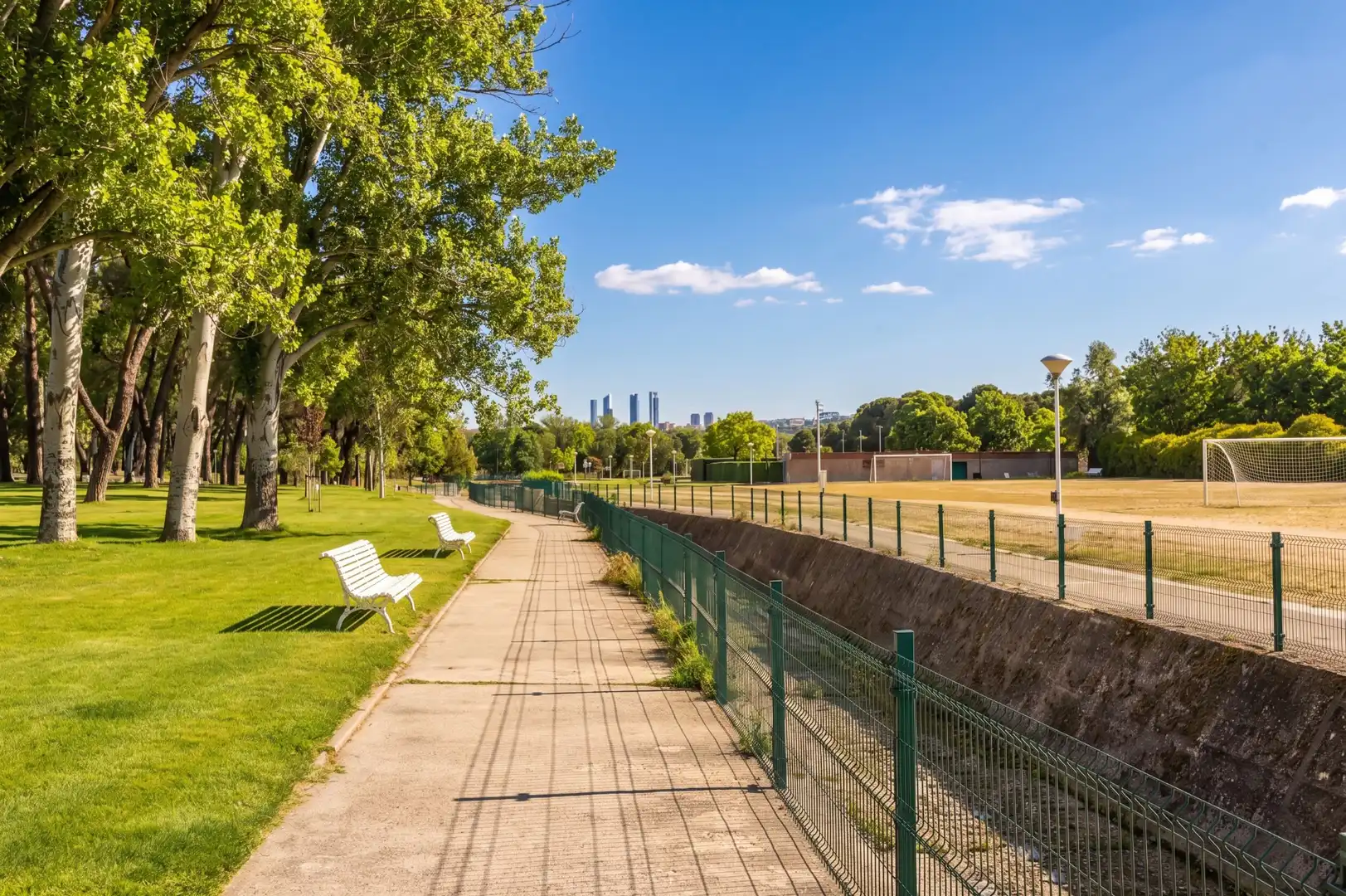 Exterior view of Flat for sale in Madrid  with Air Conditioner, Heating and Terrace