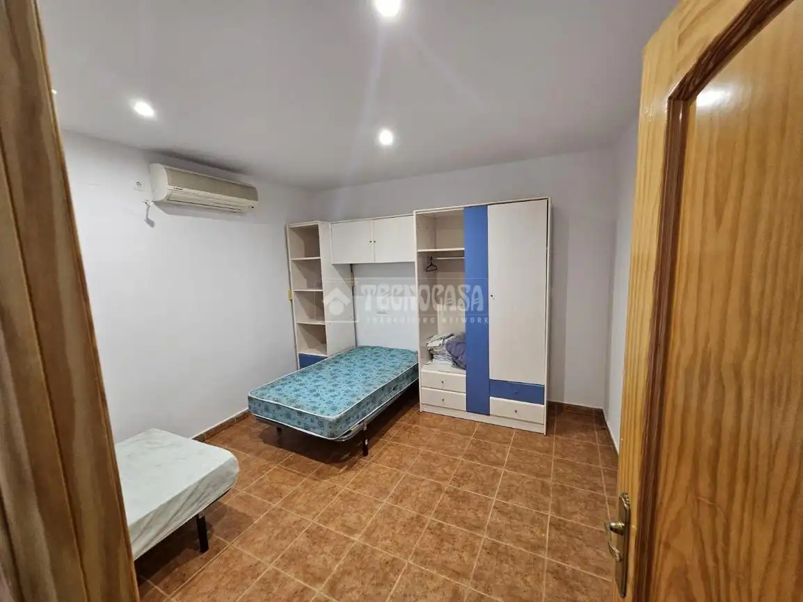 Bedroom of Detached homes for sale in El Puente del Arzobispo  with Heating