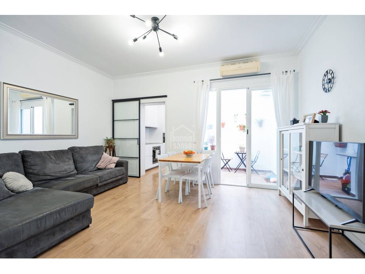 Sala d'estar de Apartament en venda en Maó amb Terrassa