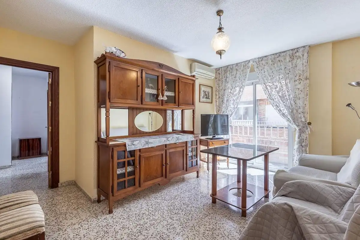 Flat with lift to rent in Beiro