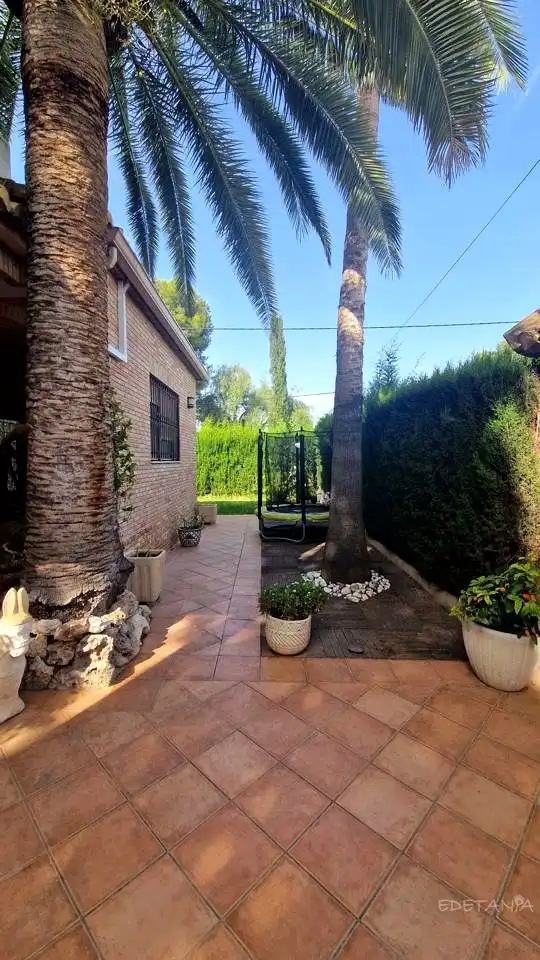 Casa o chalet de alquiler en 104, Moncada