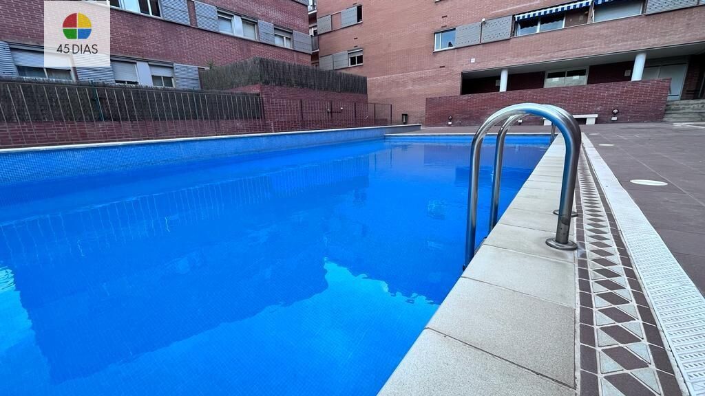 Swimming pool of Flat to rent in Cerdanyola del Vallès  with Heating, Private garden and Parquet flooring
