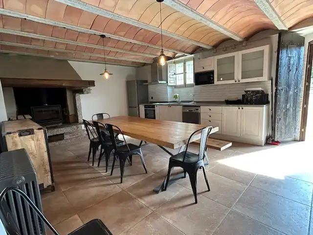 Cocina de Finca rústica de alquiler en Vallgorguina con Calefacción, Jardín privado y Piscina