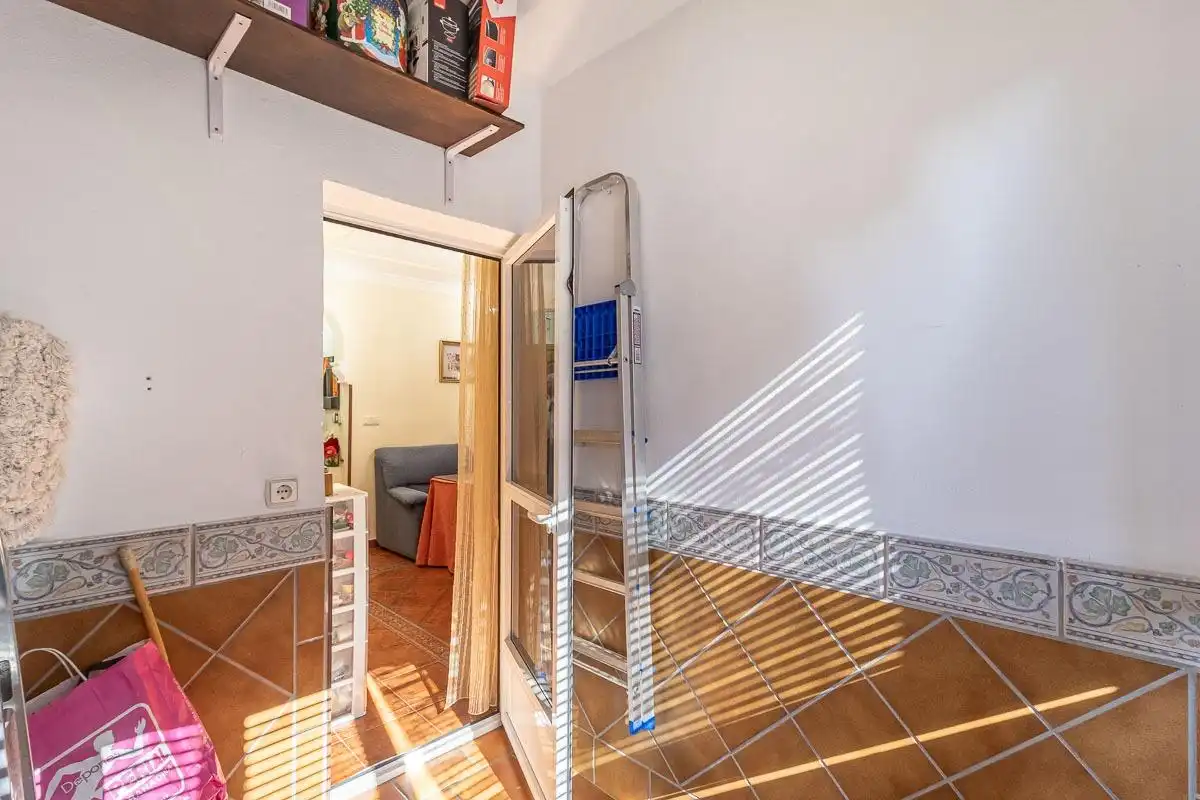 Flat for sale in Granada