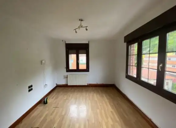 Piso en venta en Balmaseda con Terraza