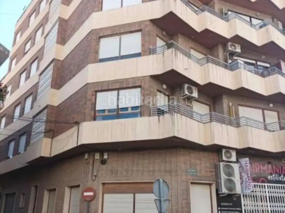Piso con ascensor en venta en Calle Excautivos 2