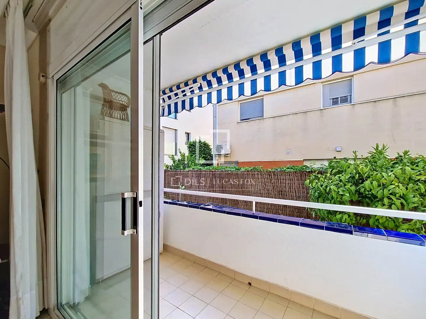 Balcony of Houses for sale in Vilanova i la Geltrú  with Air Conditioner, Heating and Private garden