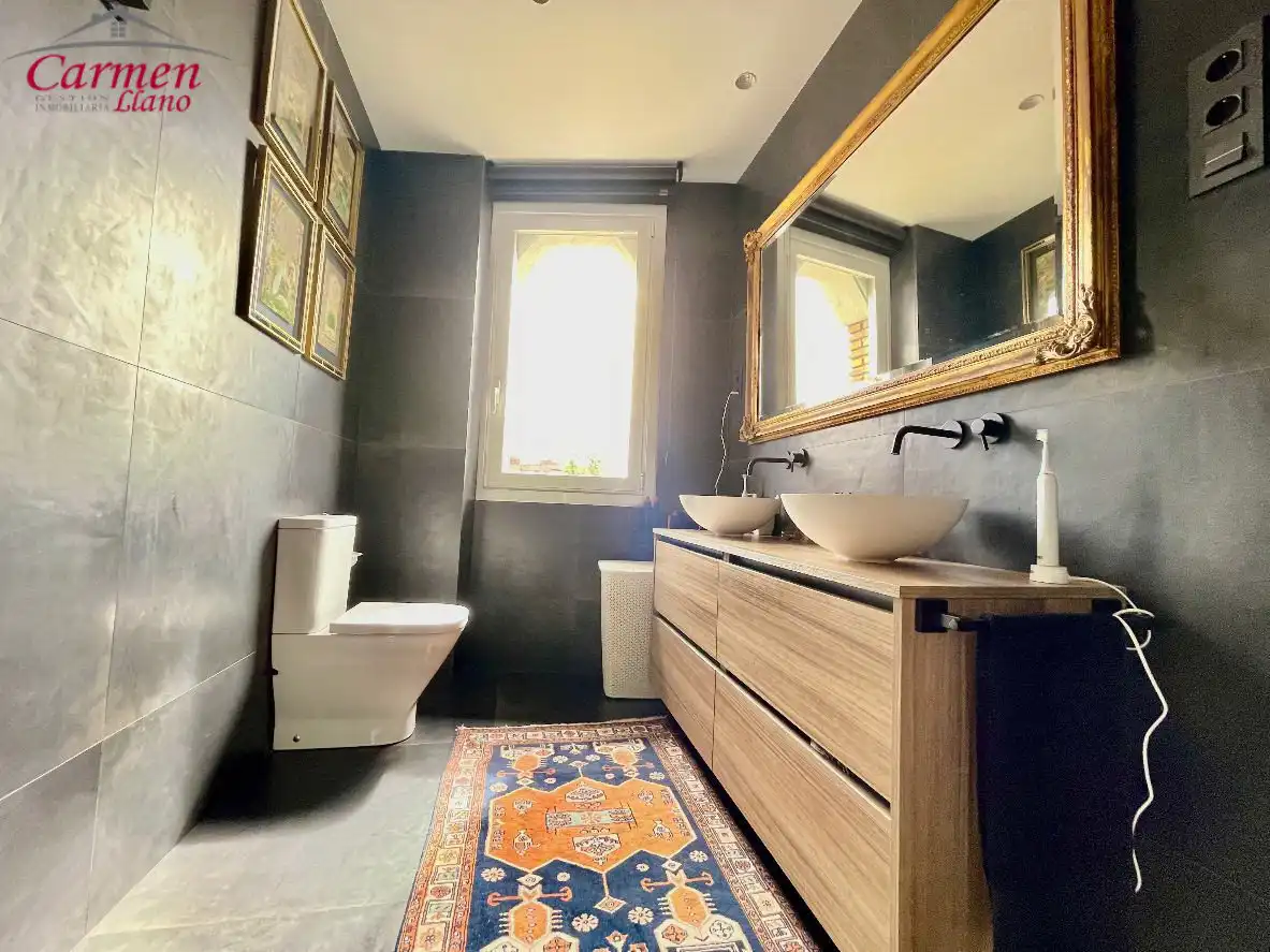 Bathroom of Flat for sale in Getxo   with Heating and Terrace