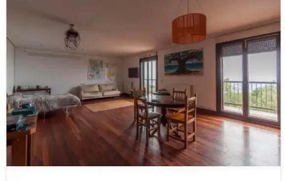 Sala d'estar de Casa adosada en venda en Donostia - San Sebastián  amb Jardí privat i Terrassa