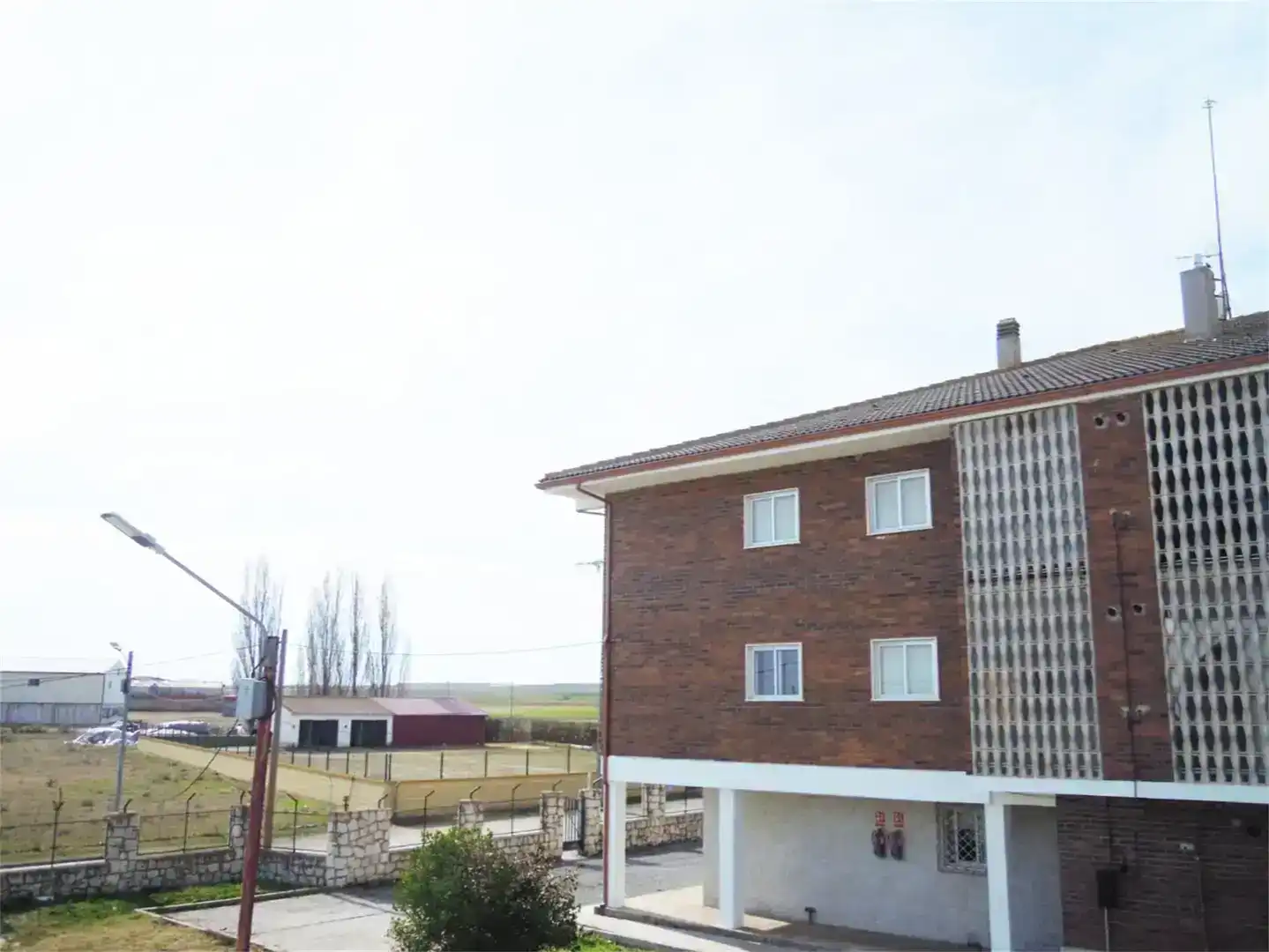 Vista exterior de Casa o xalet en venda en Martín Muñoz de las Posadas