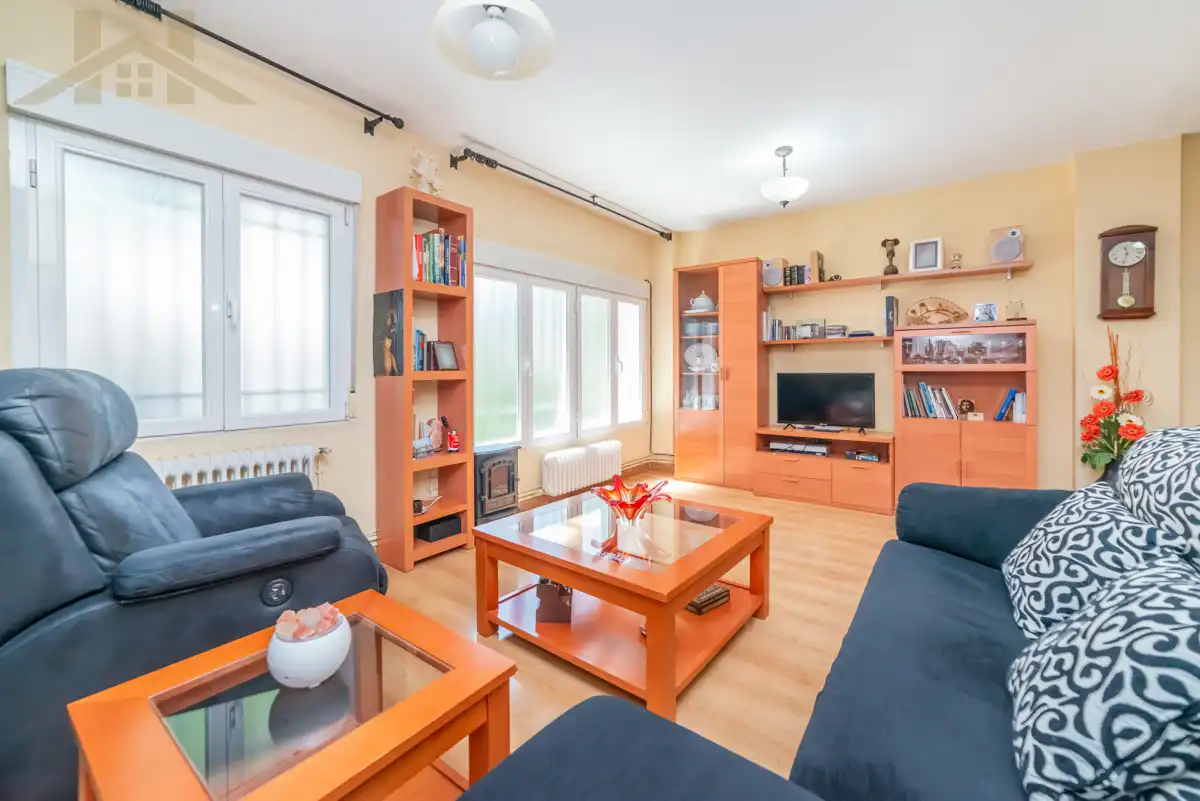 Living room of Flat for sale in Fuenlabrada  with Air Conditioner, Heating and Furnished
