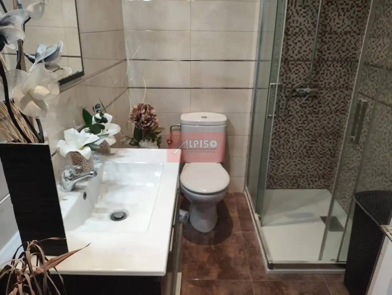 Bany de Pis de lloguer en Ourense Capital  amb Calefacció, Traster i Moblat