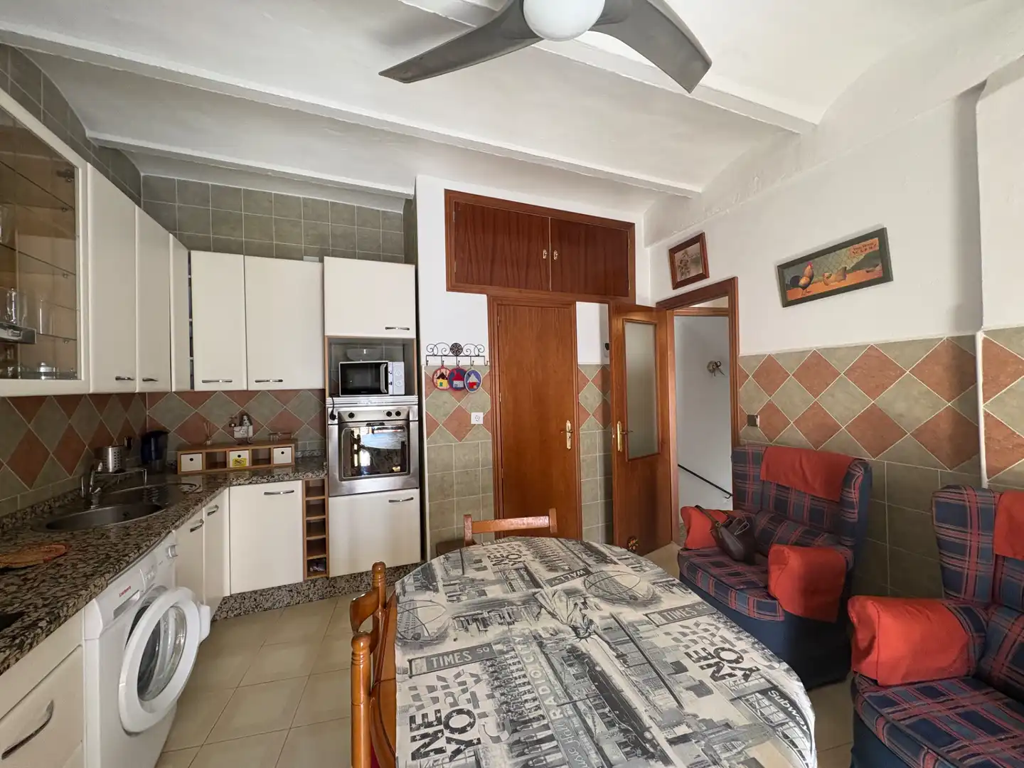 Küche von Haus oder Chalet zum Verkauf in Llerena mit Terrasse, Möbliert und Ofen