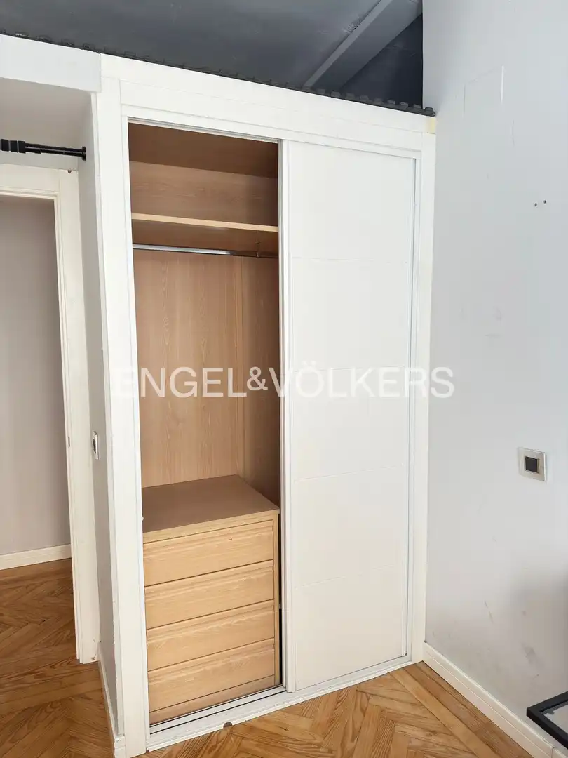 Habitación de Piso de alquiler en Madrid con Aire acondicionado, Calefacción y Amueblado