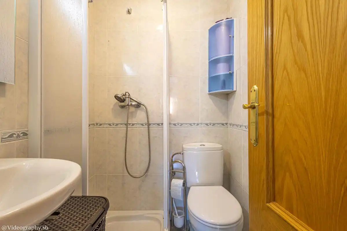Baño de Piso en venta en Fuenlabrada con Aire acondicionado, Calefacción y Terraza
