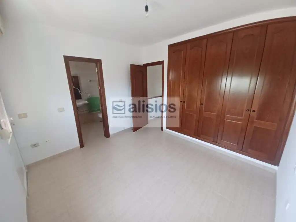 Habitación de Casa adosada en venta en San Isidro