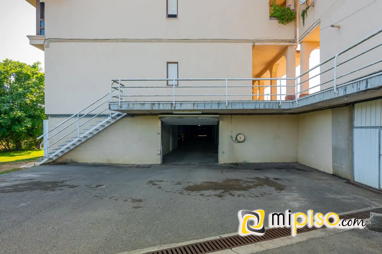 Parking de Piso en venta en Arnuero con Calefacción, Terraza y Amueblado