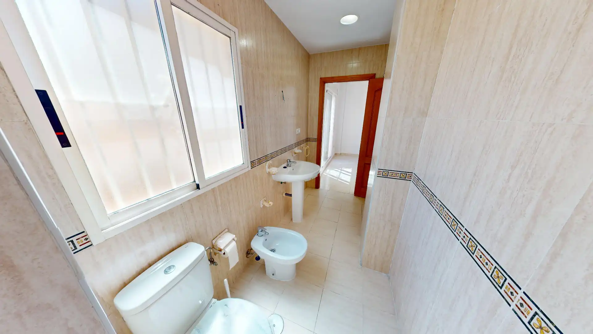 Bathroom of Flat for sale in Alicante / Alacant  with Storage room, Oven and Balcony