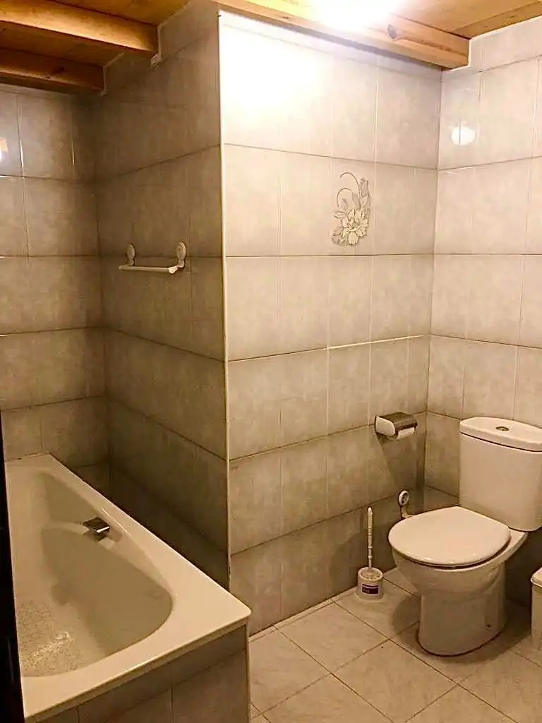Baño de Casa o chalet en venta en Arenas de Iguña con Calefacción, Parquet y Terraza