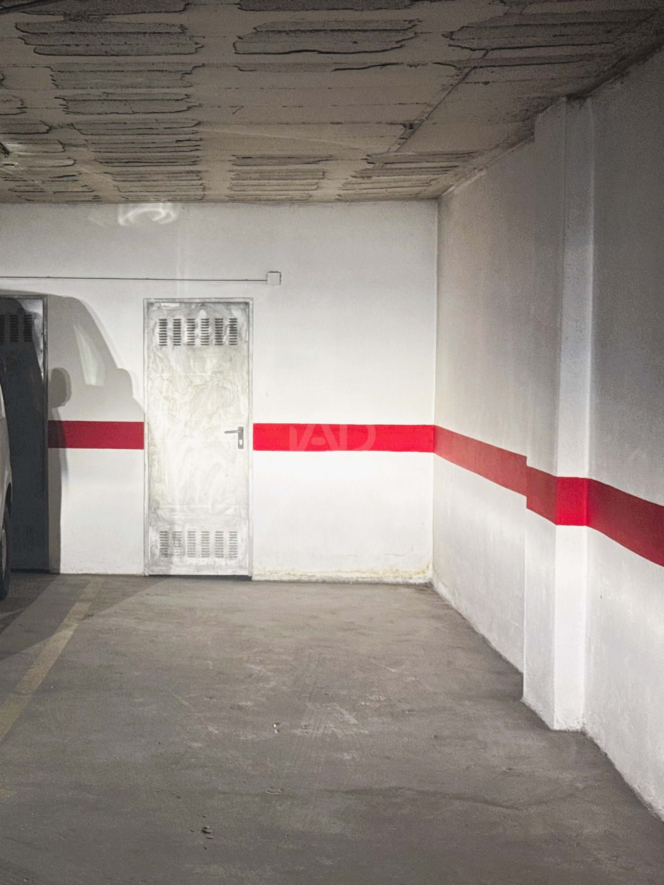 Exterior view of Garage for sale in Estepona