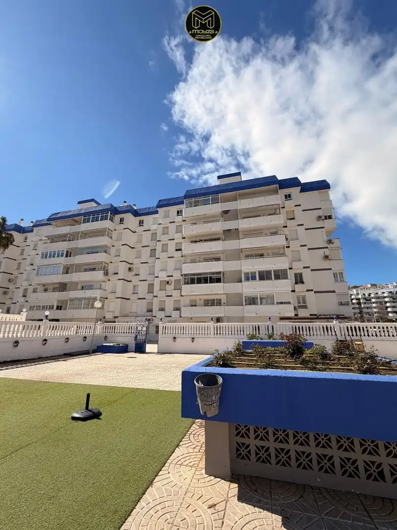 Flat with terrace for sale in Torrequebrada, imagen 5