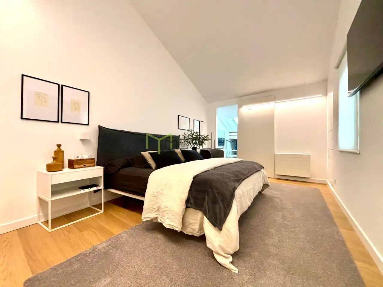 Schlafzimmer von Maisonette zum Verkauf in Santiago de Compostela  mit Heizung, Abstellraum und Möbliert