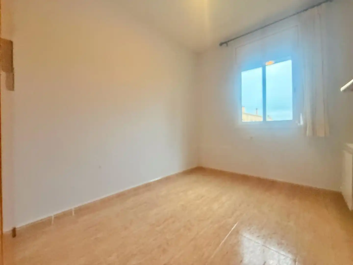 Habitación de Casa adosada de alquiler en Cubelles con Calefacción, Terraza y Amueblado