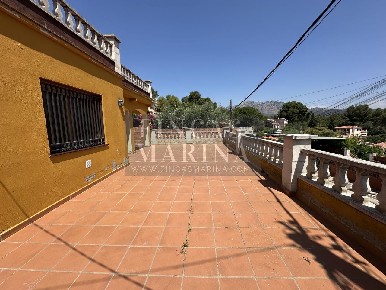 Vista exterior de Casa o xalet en venda en Esparreguera amb Jardí privat, Terrassa i Traster