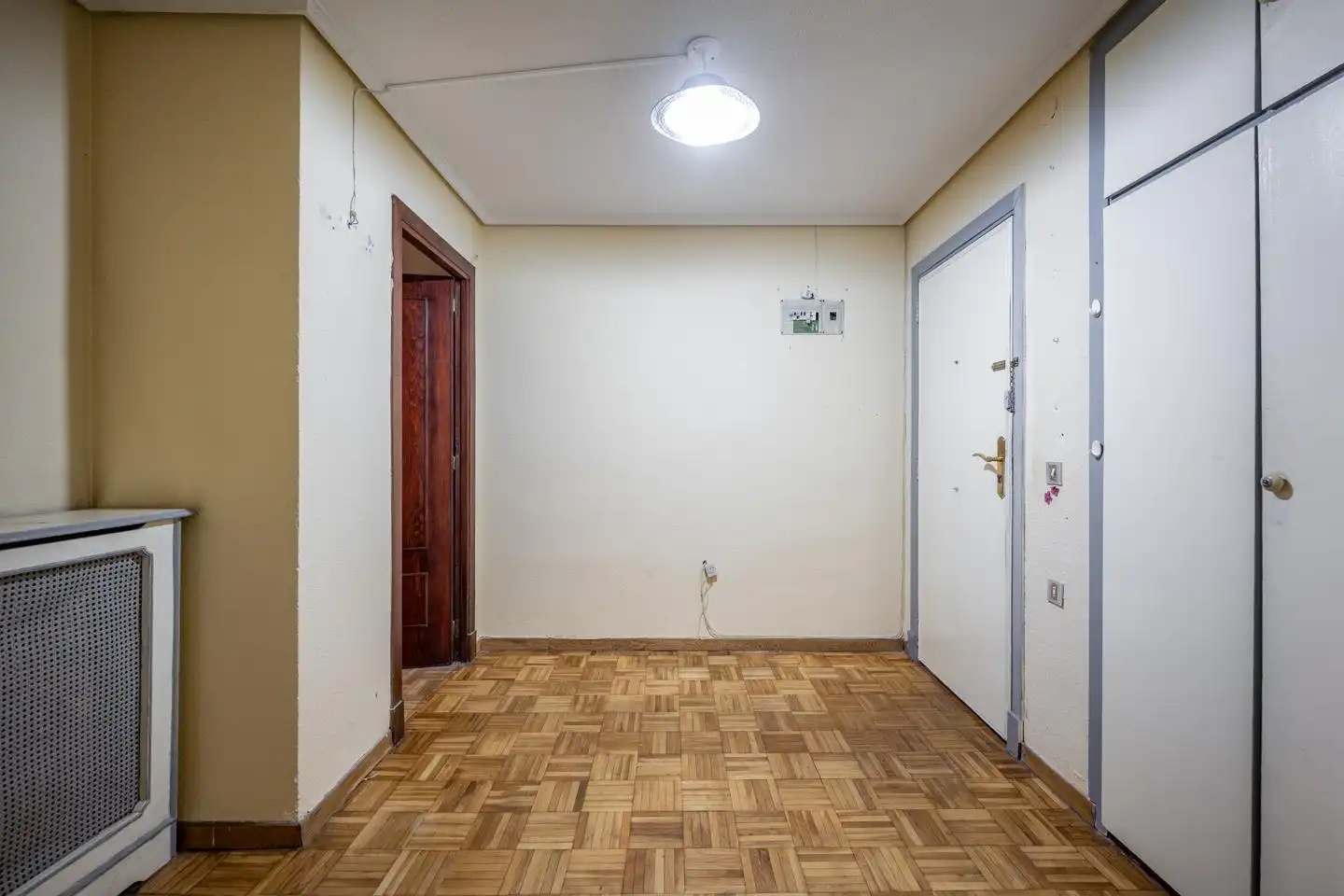 Piso en venta en Ávila con Calefacción, Parquet y Terraza