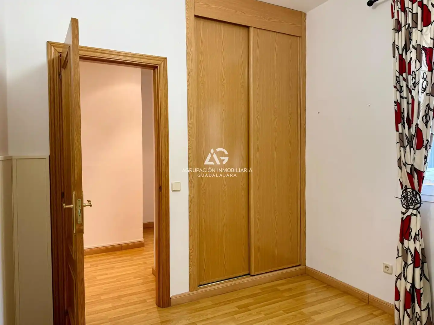 Dormitori de Pis en venda en Marchamalo amb Calefacció i Terrassa