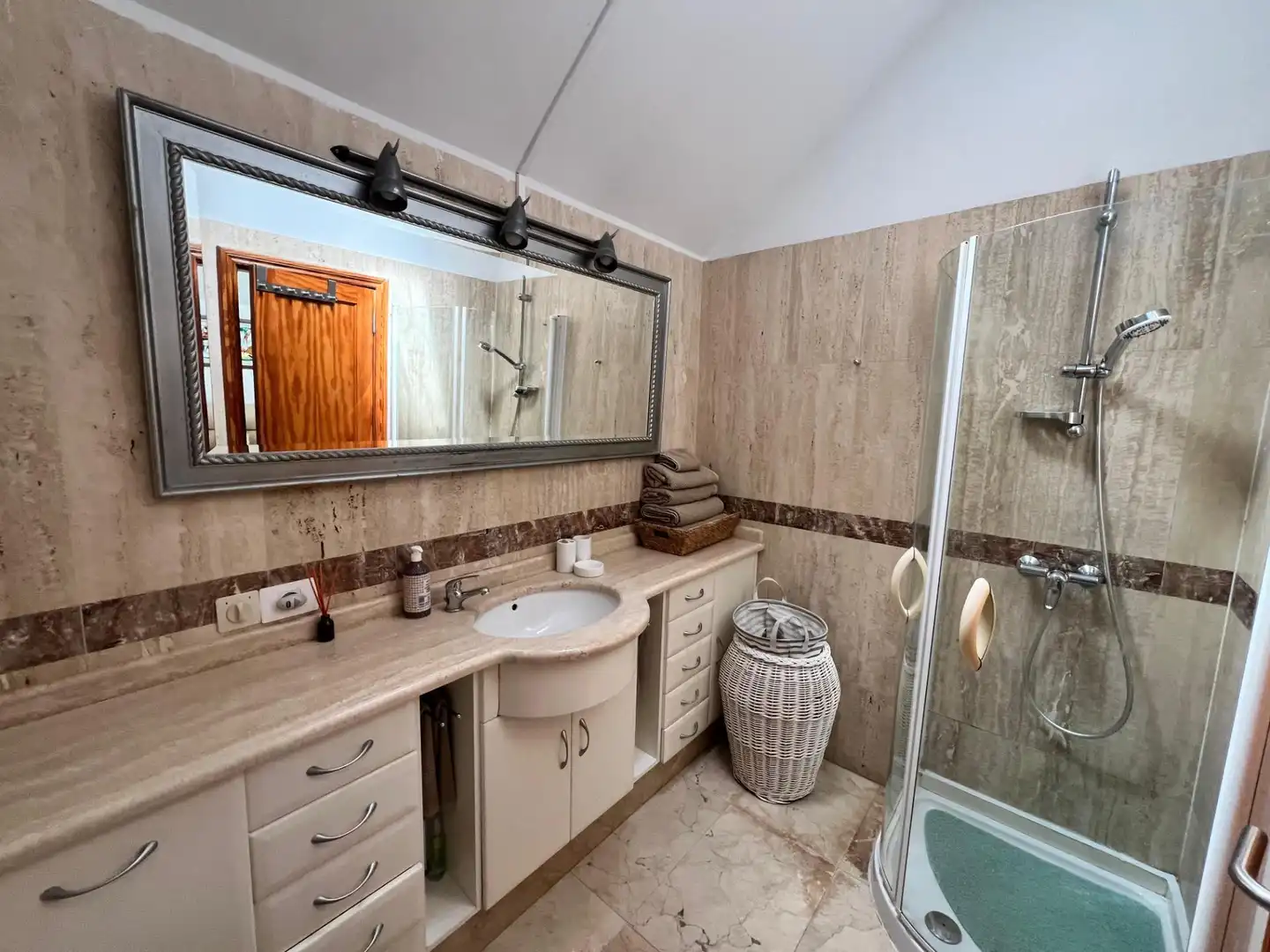 Maison mitoyenne avec piscine à louer à TOUROP KUONI 5, imagen 13