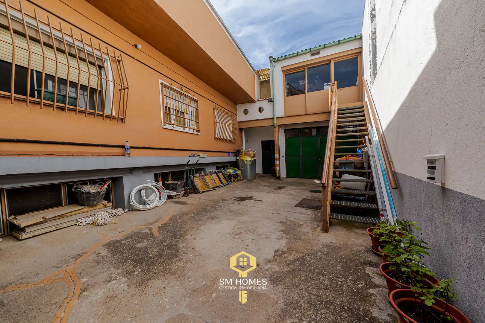 Vista exterior de Casa o xalet en venda en Mejorada del Campo amb Aire condicionat, Calefacció i Terrassa