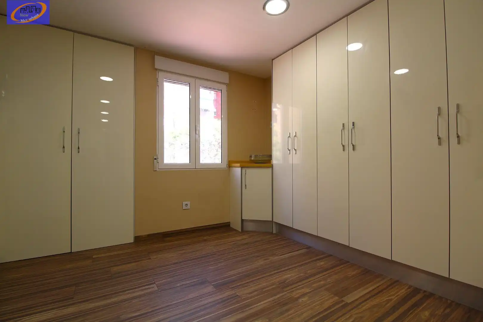 Habitación de Piso en venta en Valencia con Aire acondicionado, Calefacción y Trastero